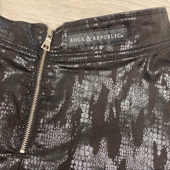 Rock & Republic Black Mamba Snakeskin Skirt Size 6 - Picture 13 of 14